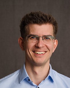 Herr  Cedric Kreusel